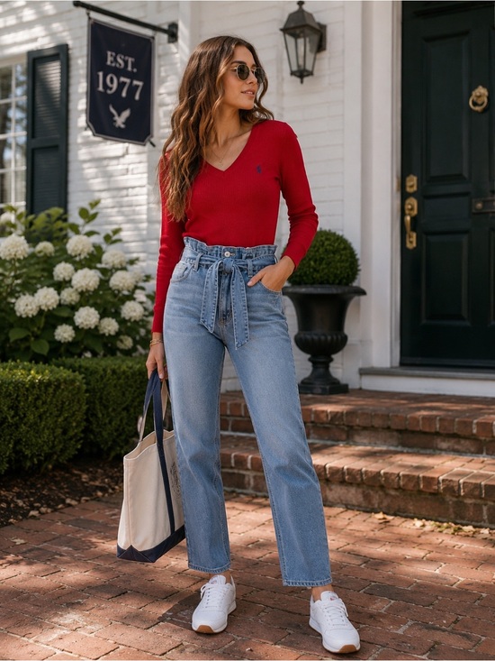 American Eagle Outfitters Denim - American Eagle Highest Rise Mom Jeans with a paperbag waist and tie belt Size 8